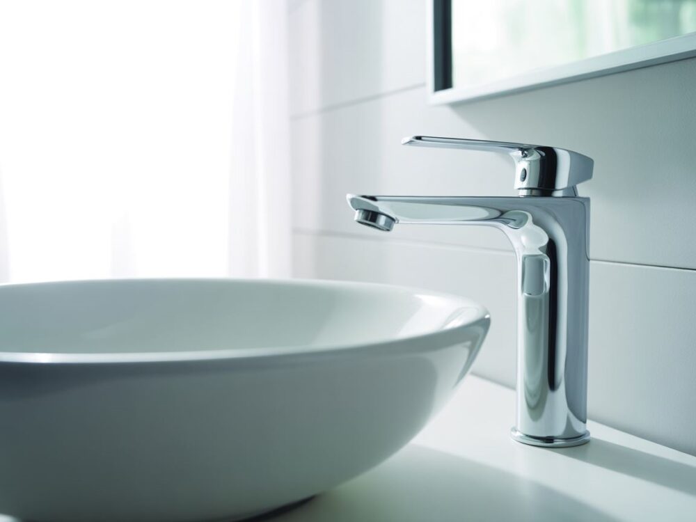 minimalistyczna umywalka nablatowa