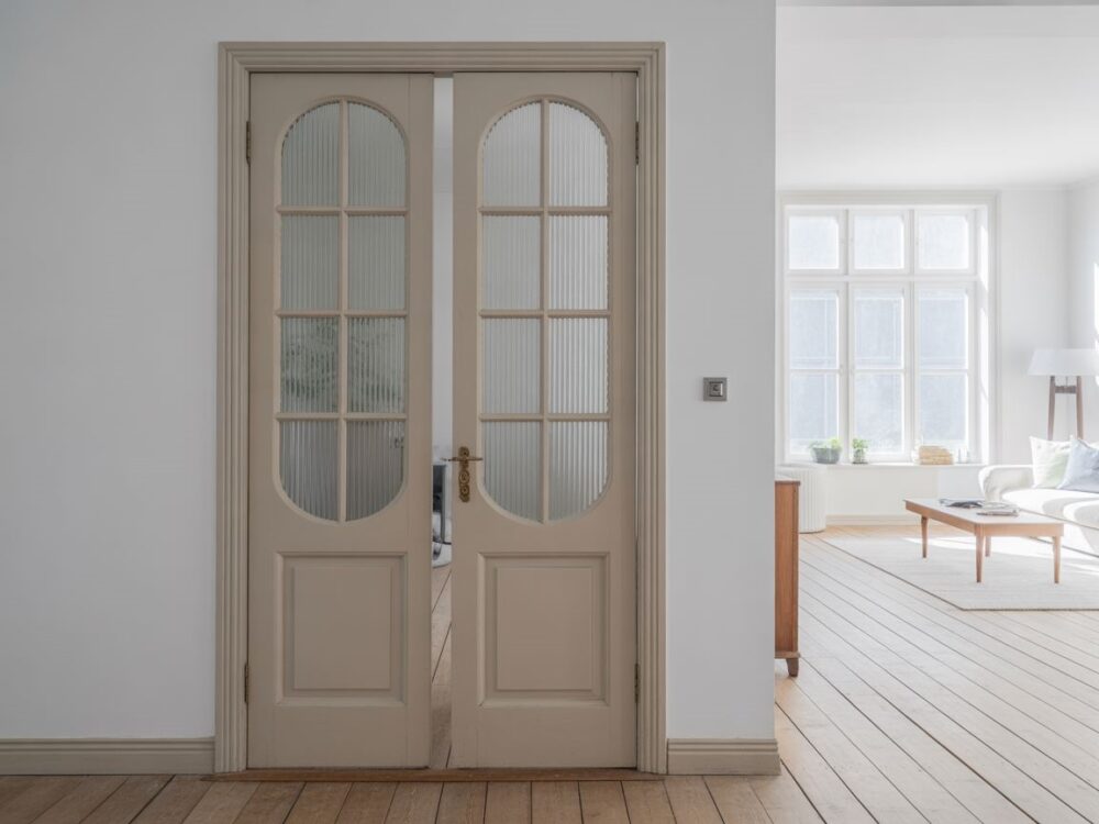 nowoczesne stare drzwi